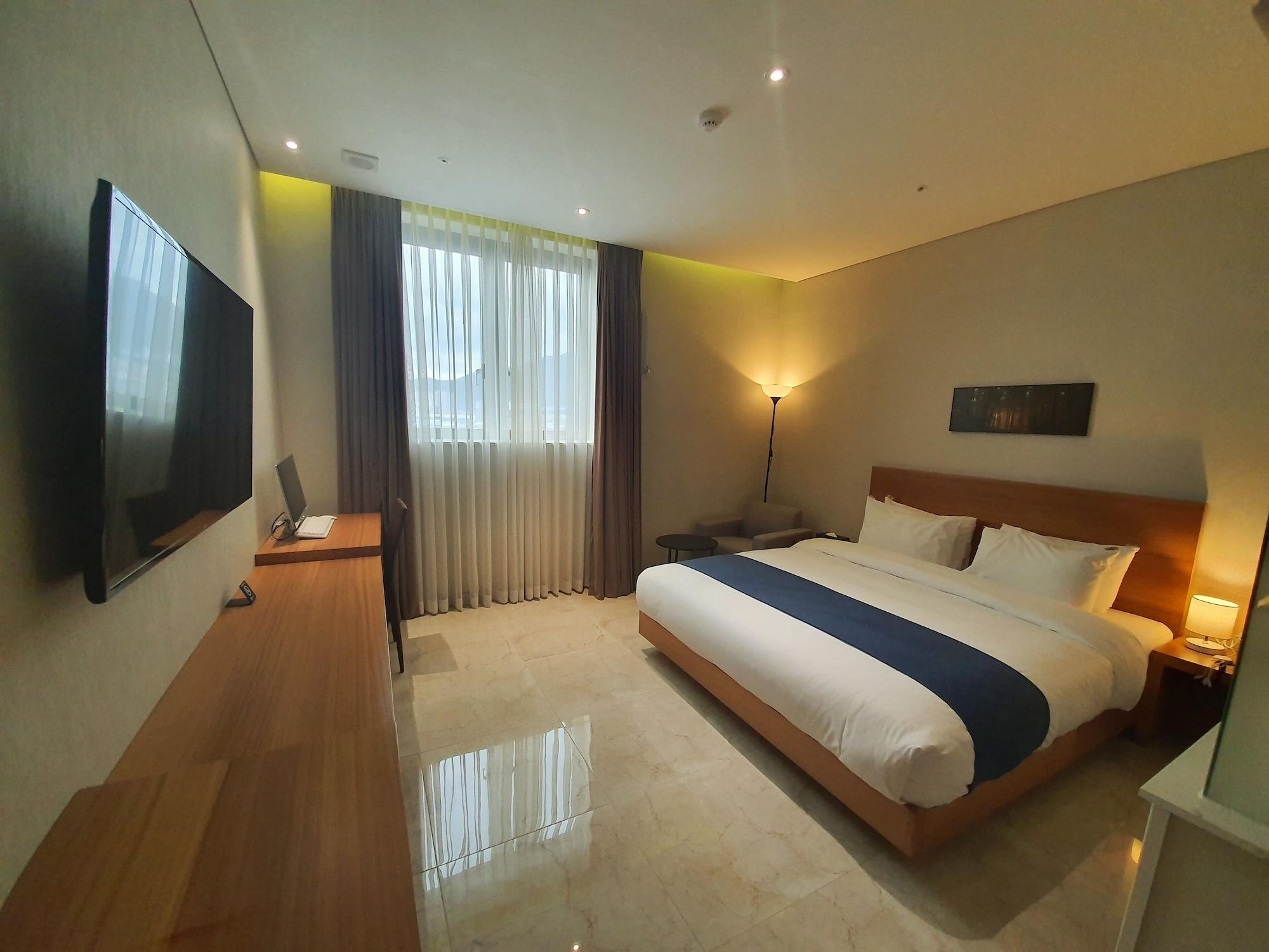 Benikea Hotel Yangsan Bagian luar foto