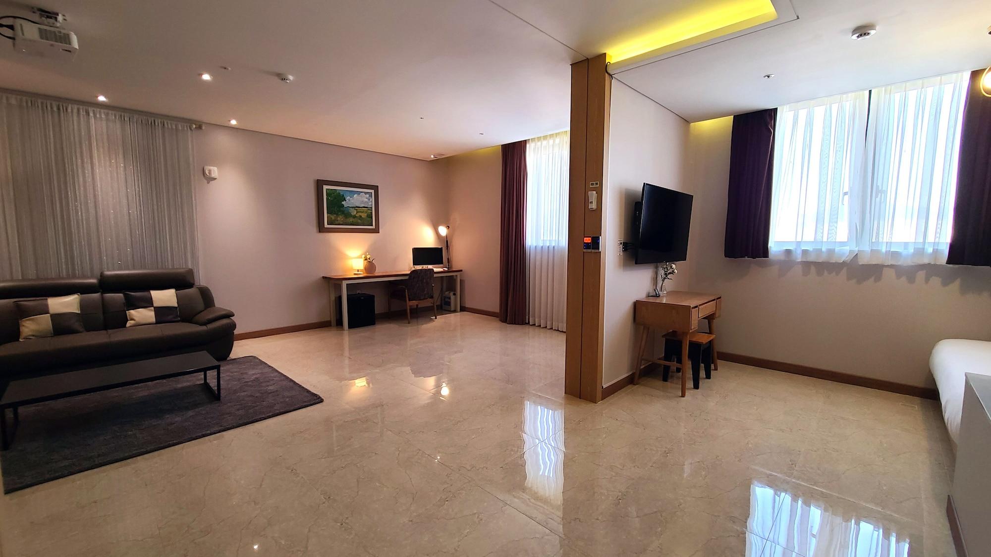 Benikea Hotel Yangsan Bagian luar foto