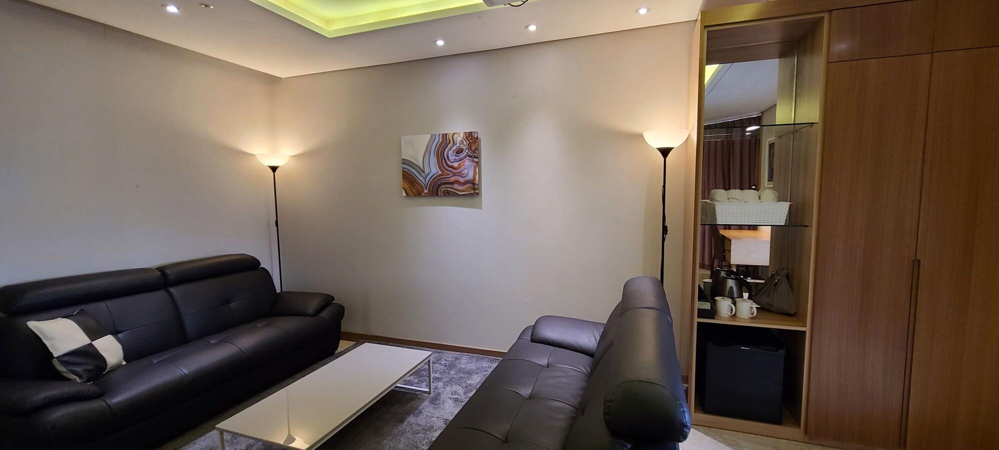 Benikea Hotel Yangsan Bagian luar foto