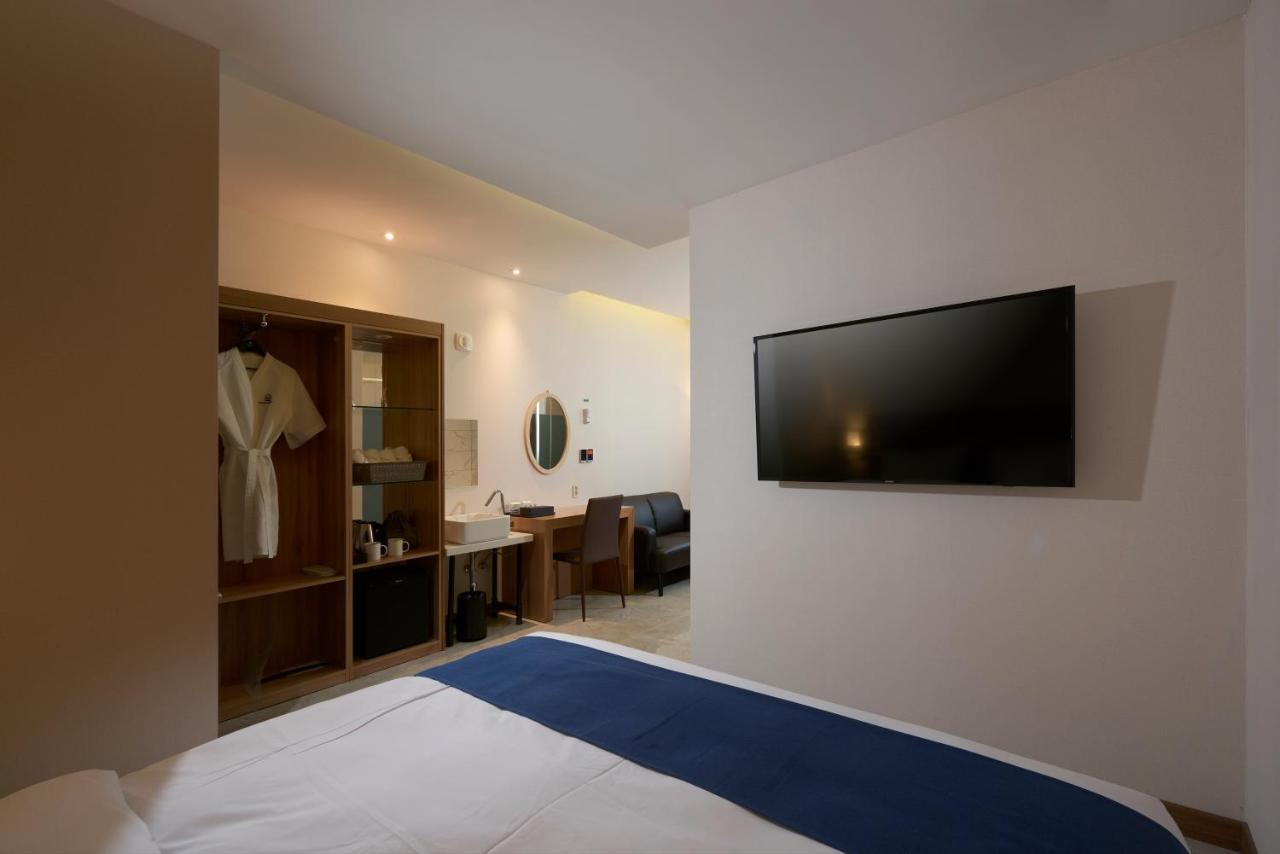 Benikea Hotel Yangsan Bagian luar foto