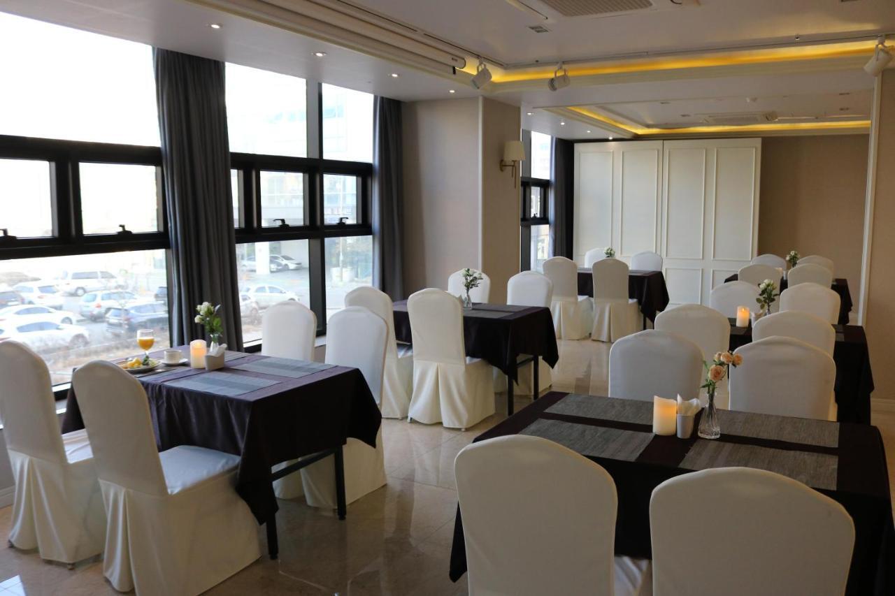 Benikea Hotel Yangsan Bagian luar foto